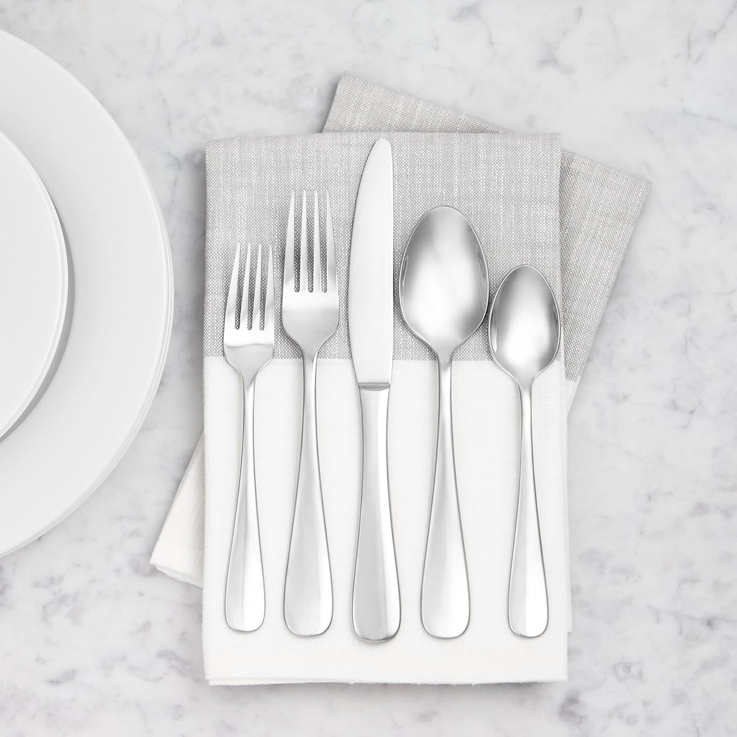 Amazon Basics Stainless Steel Dinner Knives with Round Edge, Silverwar