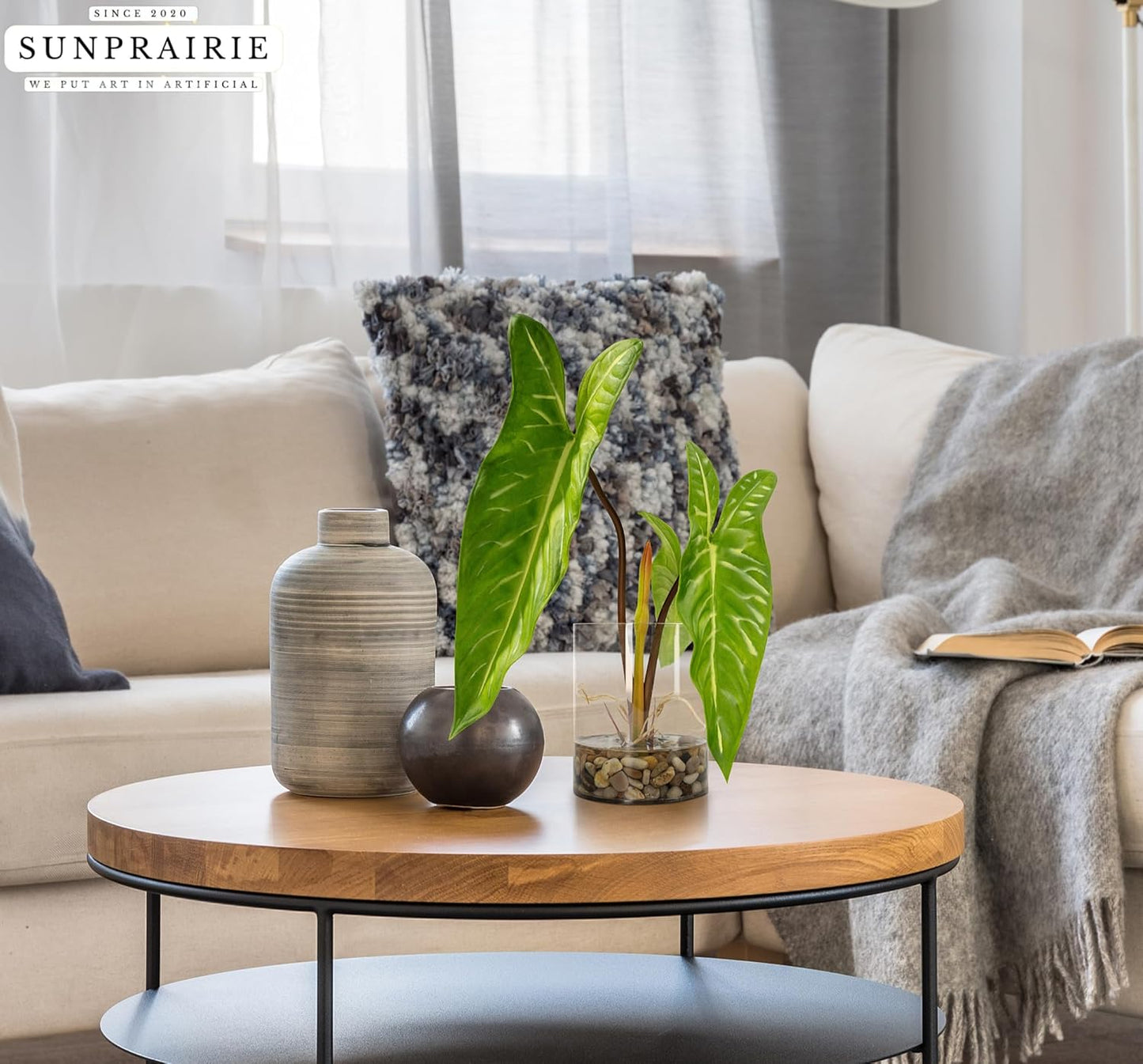 SUNPRAIRIE Realistic Faux Plant in Clear Pot with Artificial Water, Narrow Arrowhead Leaves. Artificial Plants Indoor and Outdoor
