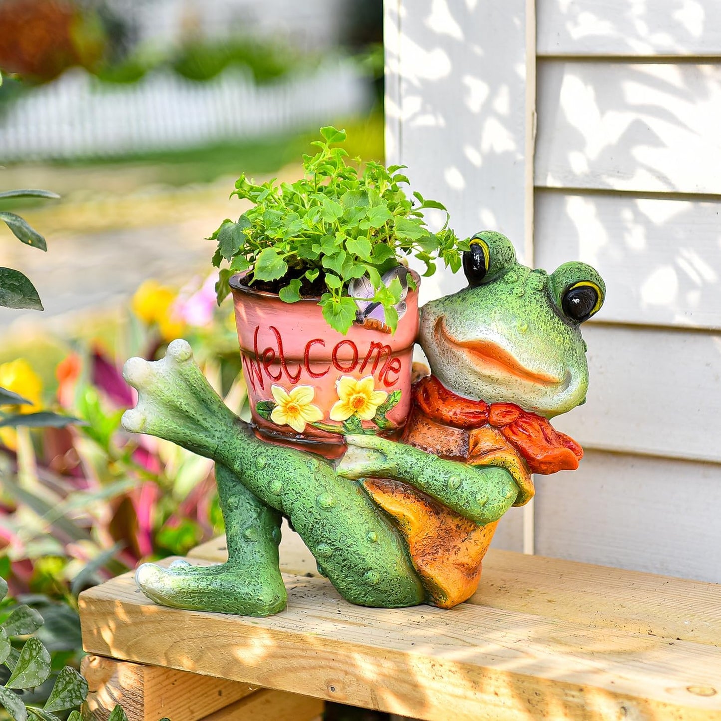 Sungmor Frog Garden Statue, Succulent Pot - Funny Frog Holding Bucket Figurine, Resin Decorative Planter for Indoor Outdoor, Home Lawn Office Yard Decor