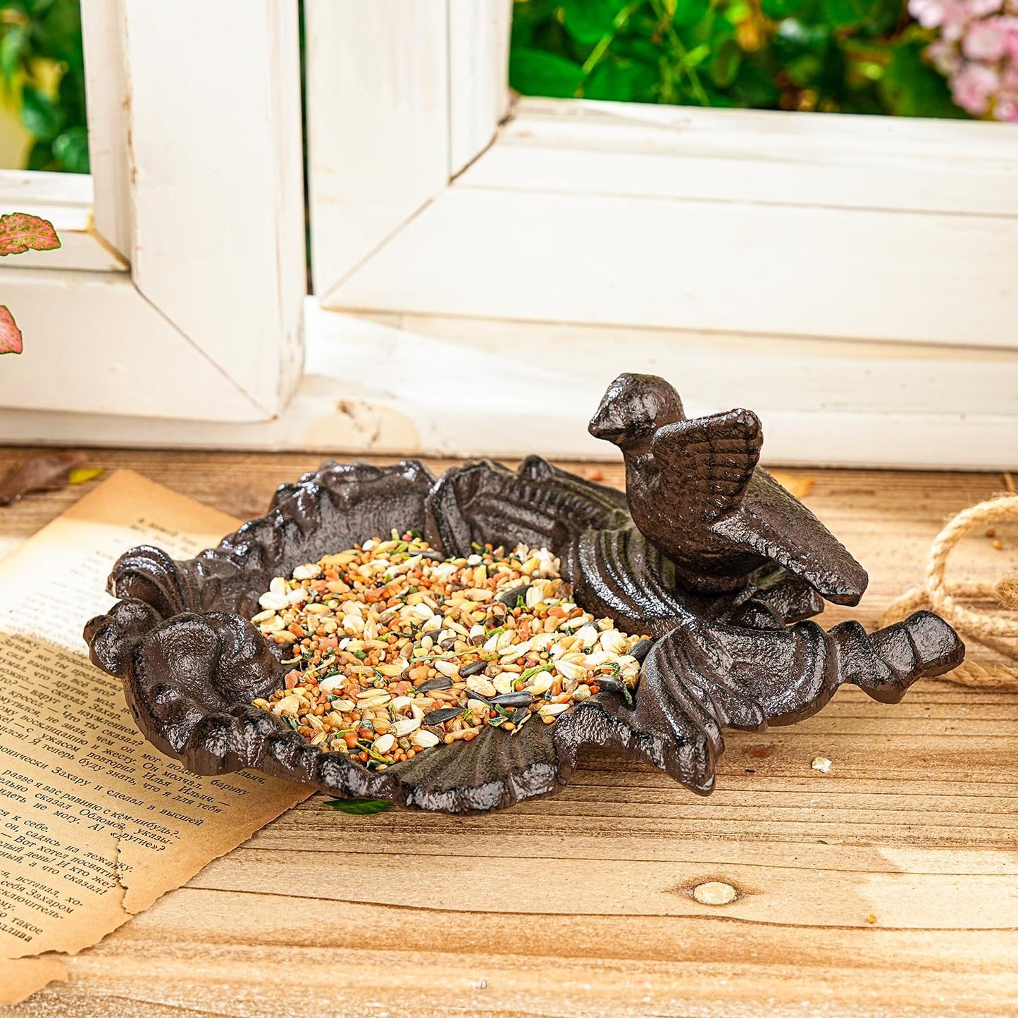 Sungmor Cast Iron Bird Feeder Dish, Rustic Brown Small Bird Feeding Tray, Decorative Leaf-Shaped Outdoor Bath Bowl Food Container for Garden, Patio or Yard