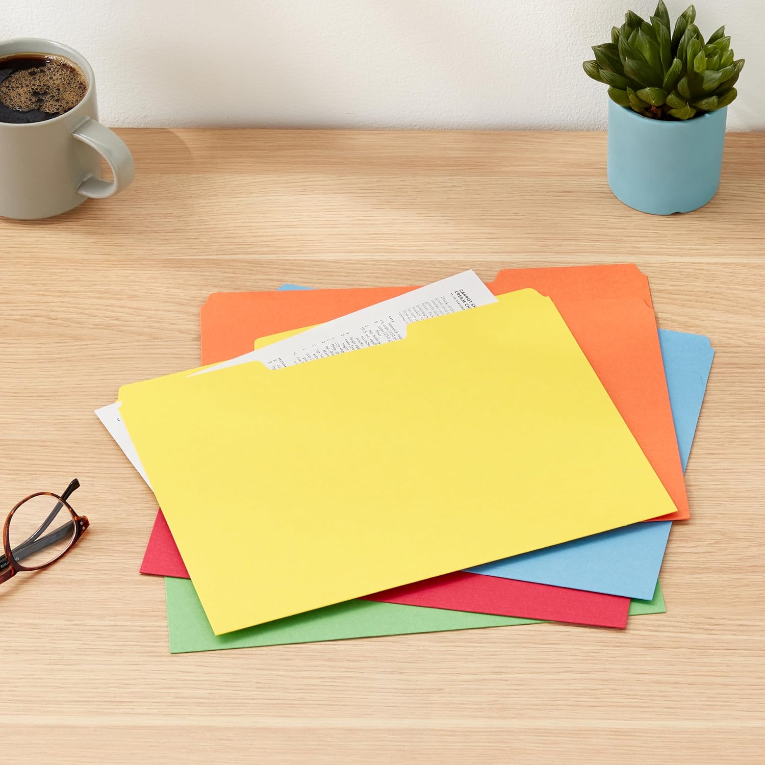 Amazon Basics Sturdy File Folders with Tabs for Filing and Organizatio