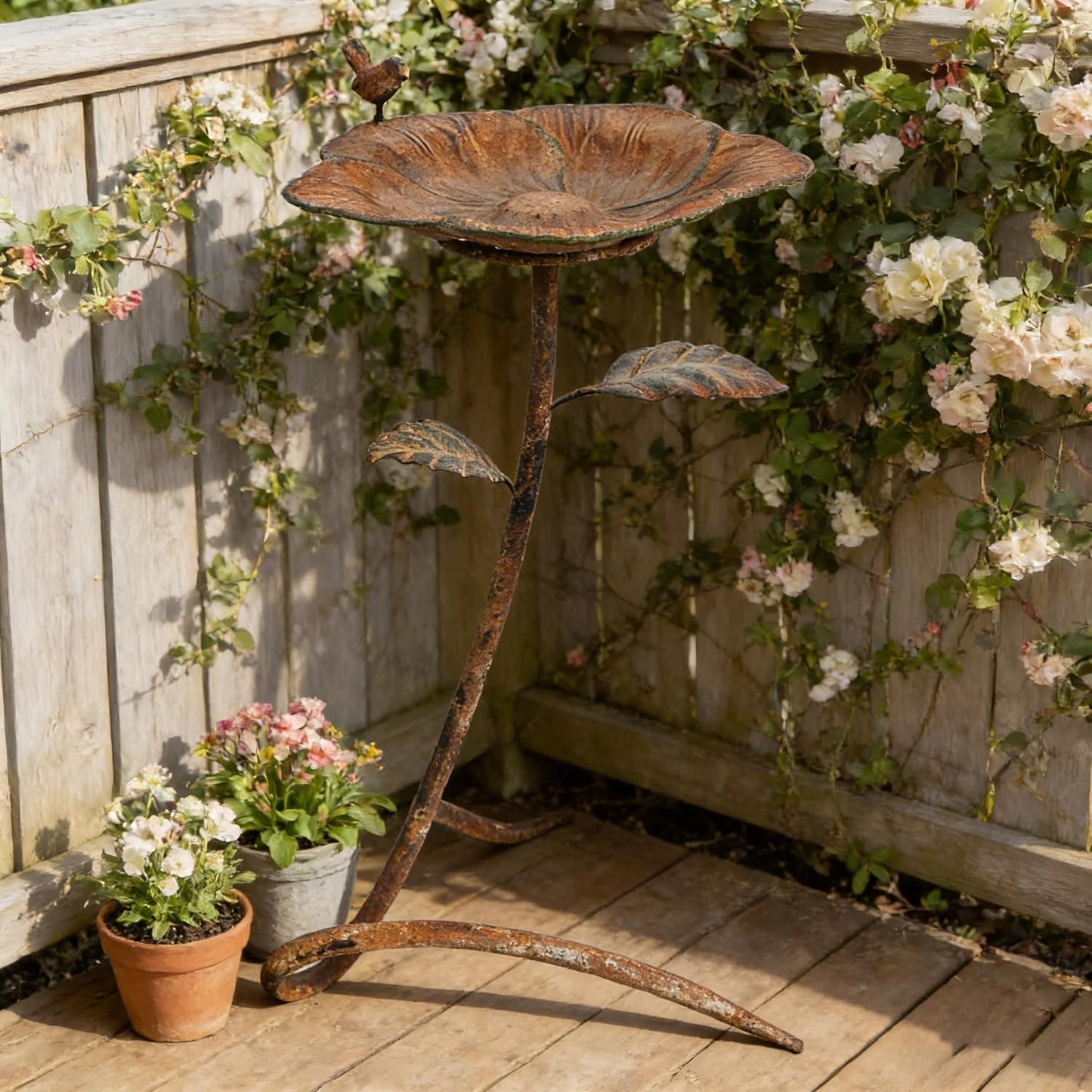 Vintage Metal Flower Bird Bath for Outside Rustic Freestanding Birdbaths for Outdoors 23.6 in Distressed Pedestal Birds Feeder Iron Bowl Bird Bath Stand for Garden Yard Patio Decor