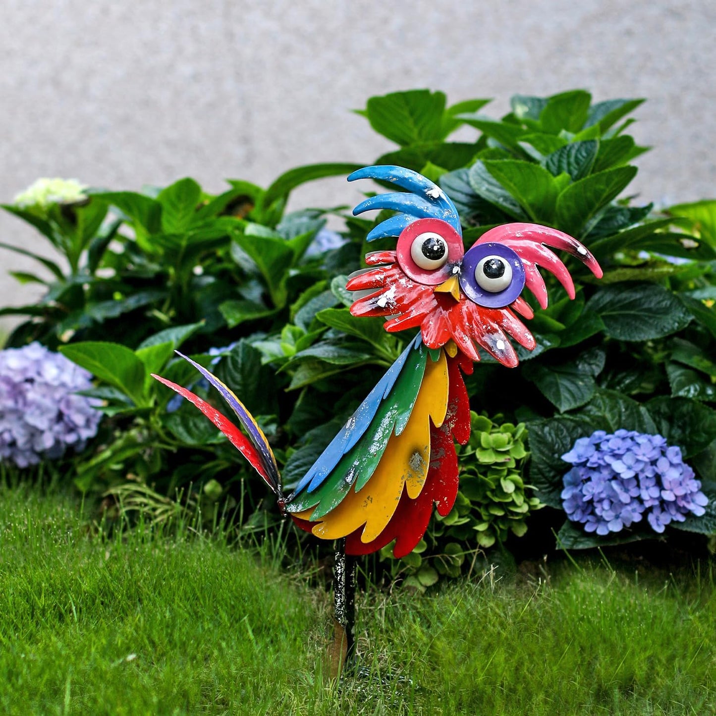 Natelf Outdoor Wacky Metal Owl Yard Statue Decoration Owl Decor Garden Statue Bird Figurine Outdoor Decorations for Yard
