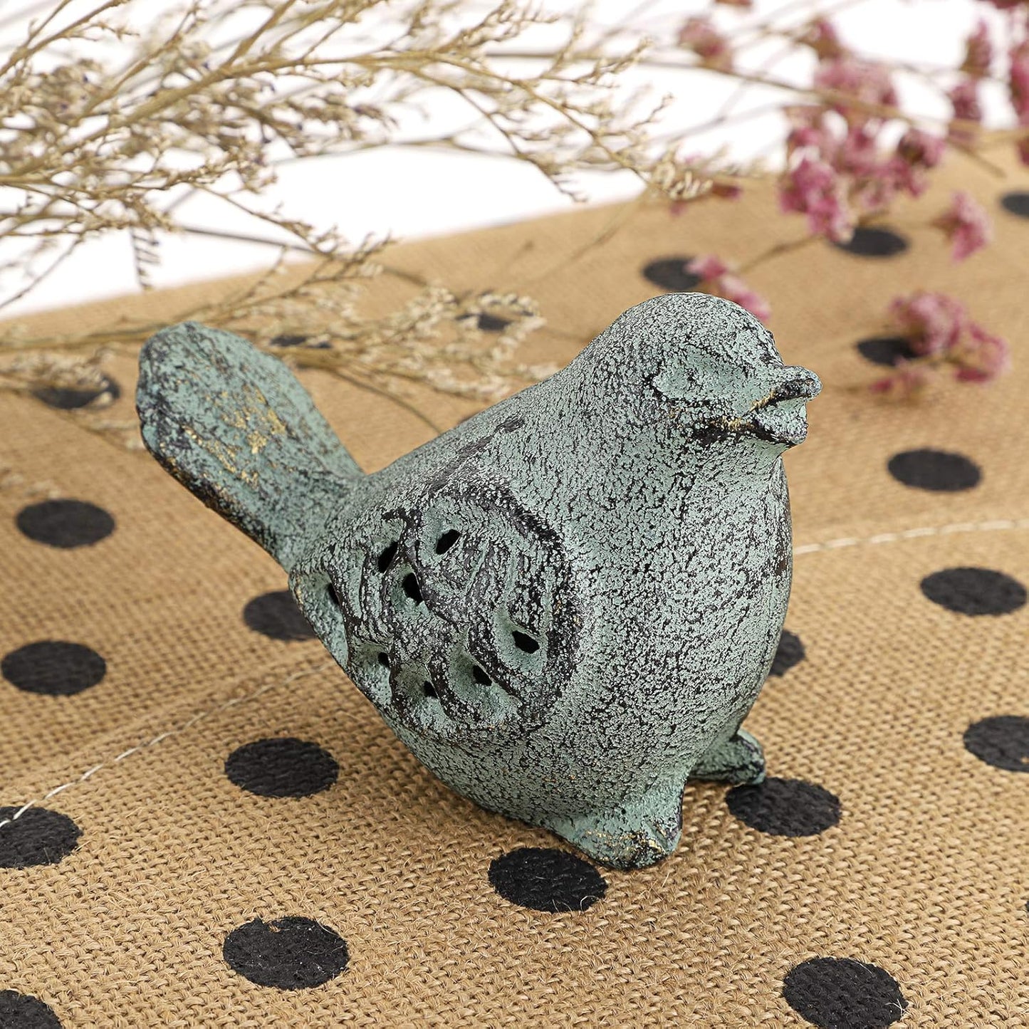 OwnMy 2PCS Cast Iron Green Bird Sculptures - Outdoor & Indoor Small Birds Statues, Hollow Carved Bird Figurines Ornaments Decorative Animal Figurines for Garden Patio Home Decors