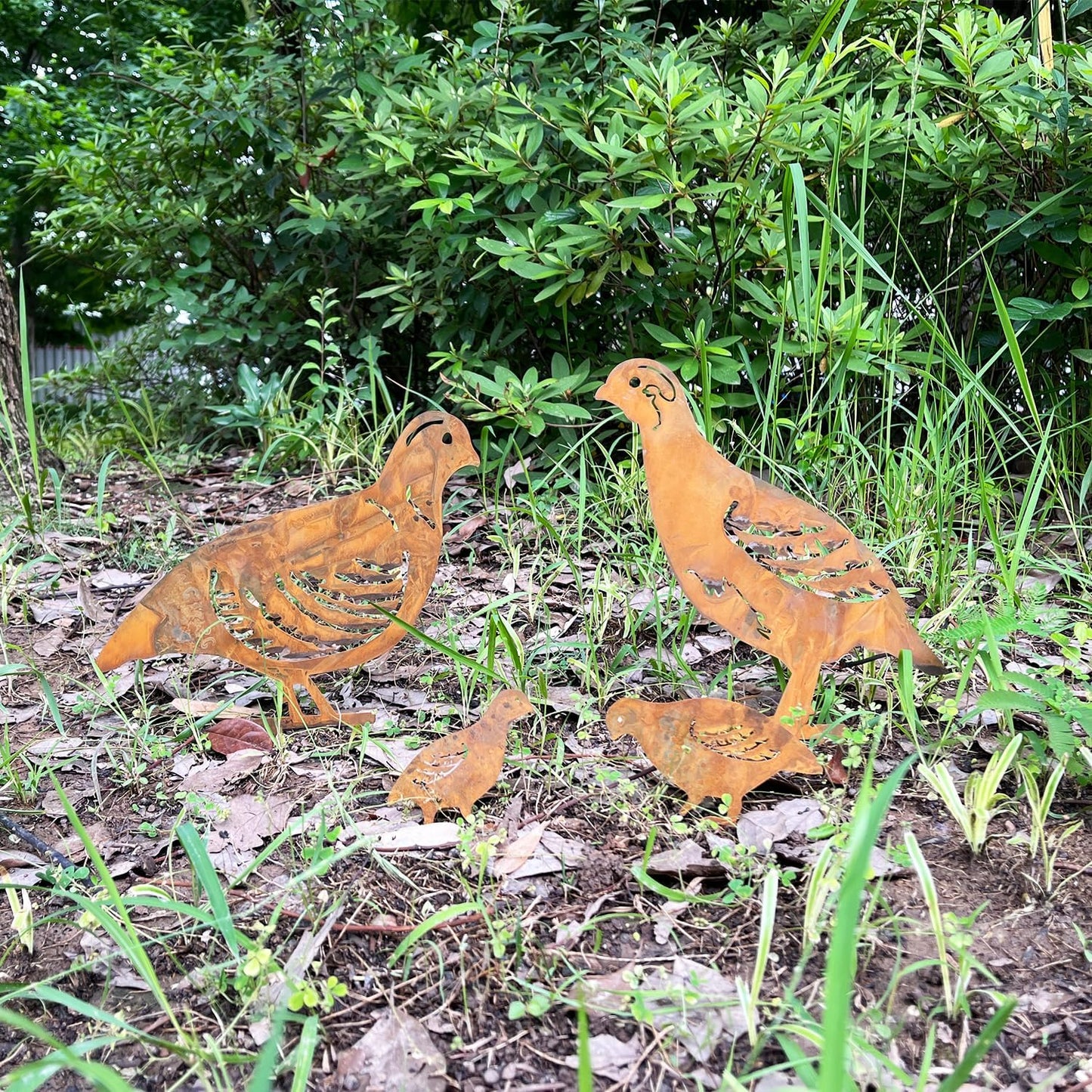 4PCS Rusty Partridge Family Decorative Garden Stakes, Metal Birds Yard
