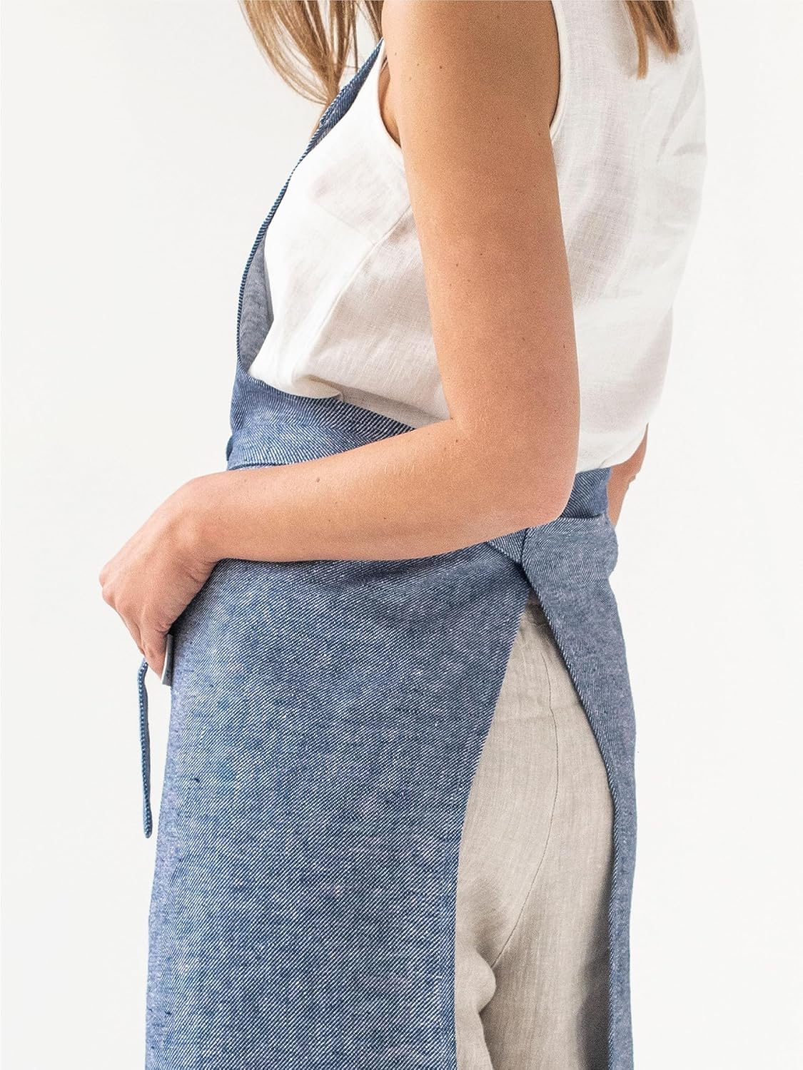 MagicLinen 100% Linen Apron - Cooking, Gardening, Grilling, Painting A