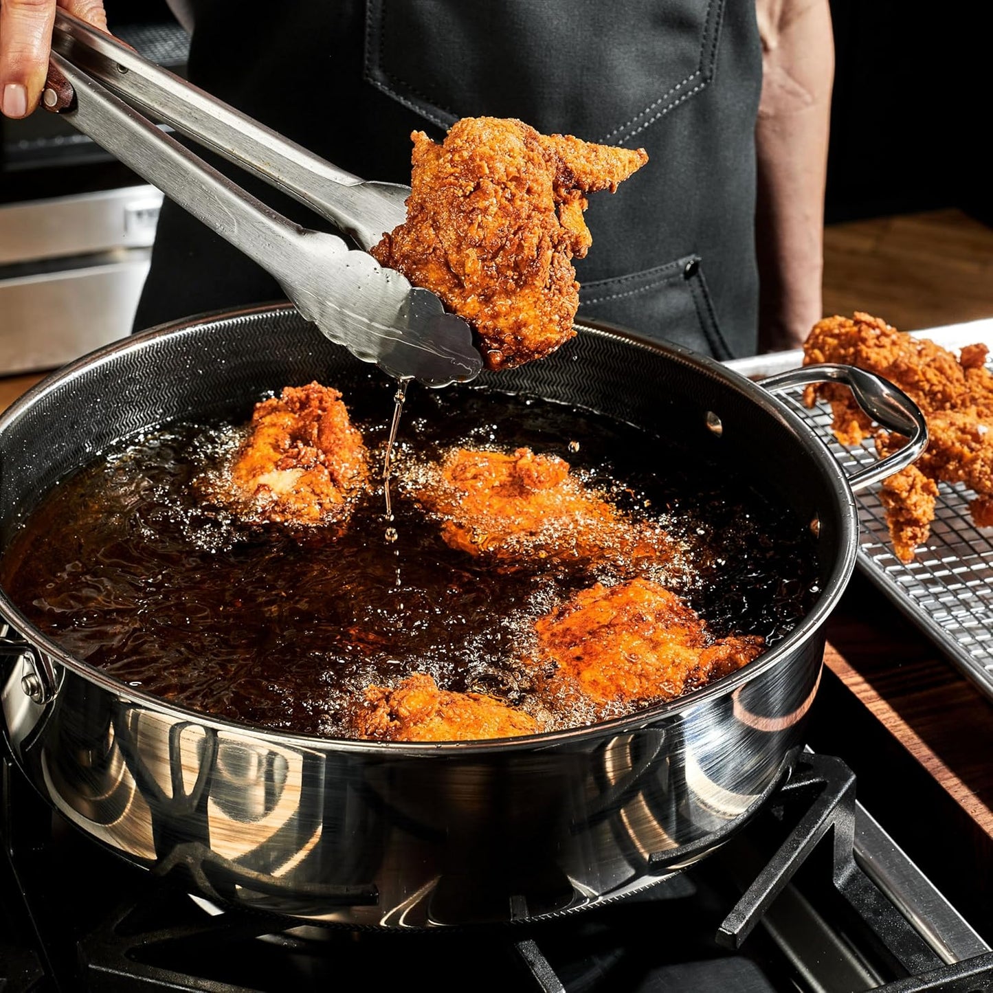 HexClad Hybrid Nonstick 7-Quart Sauté Pan with Tempered Glass Lid, Chi
