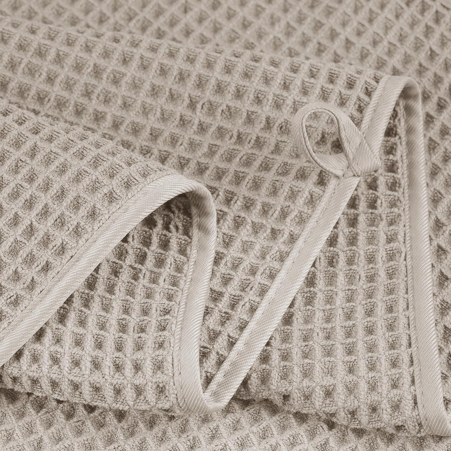POLYTE 430 GSM Microfiber Oversize Quick Dry Lint Free Bath Towel, 60 x 30 in, 4 Pack (Waffle Weave)