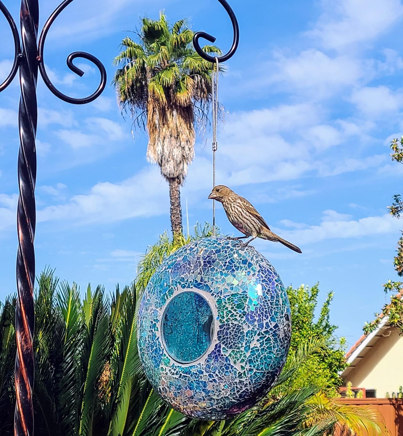 Bird Feeder, Round Squirrel-Proof Wild Bird Feeder, Fly-Through Hanging Glass Design, Large Wreath-Shaped Bird Feeder, Mosaic Patterns for Outdoor Gardens and Yards Decoration, Blue Circle
