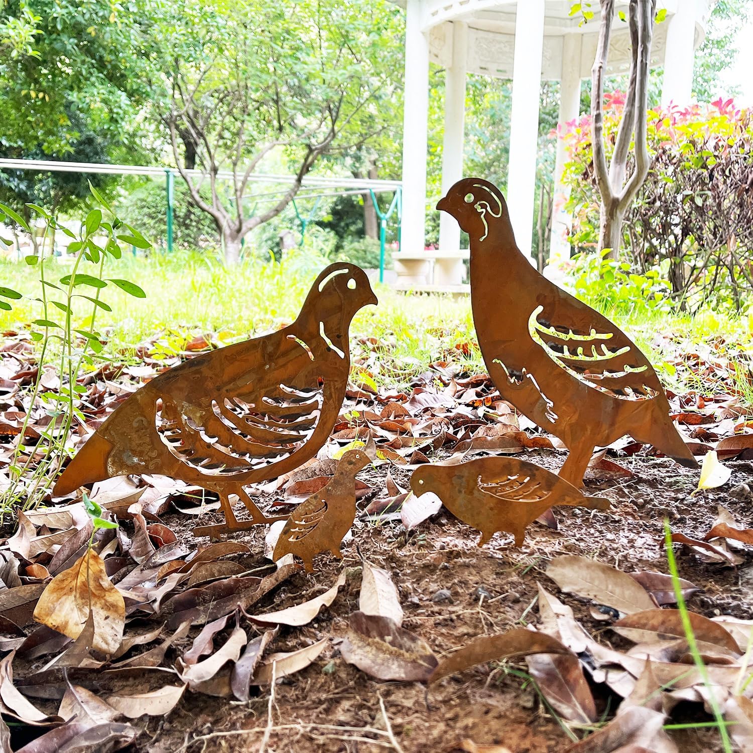 4PCS Rusty Partridge Family Decorative Garden Stakes, Metal Birds Yard