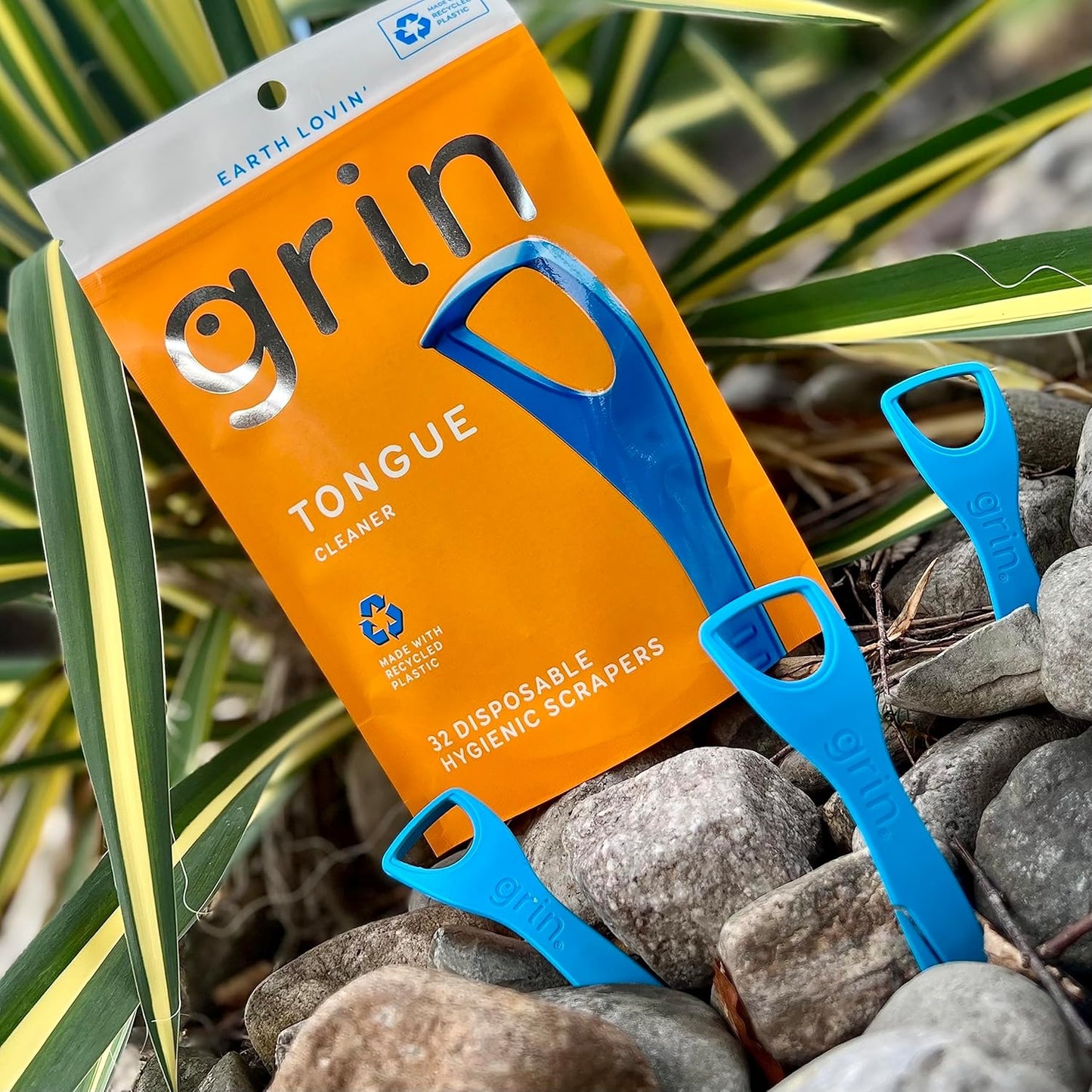 GRIN Tongue Cleaner, 32 Count, Disposable Tongue Cleaner, Hygienic Scr