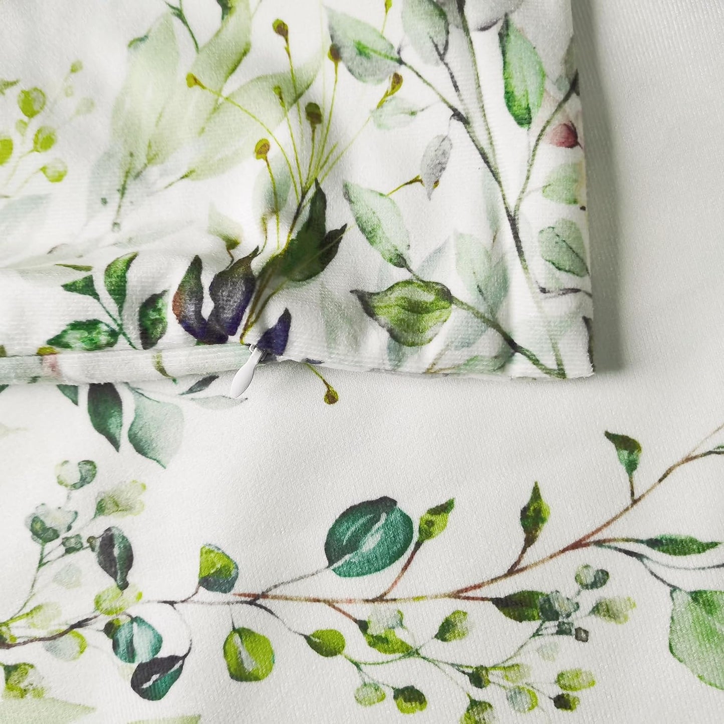 Velvet Floral Spring Pillow Covers 18 x 18 Inch Set of 2 Vintage Wild Flowers Decor Sage Green Throw Pillows leaves Outdoor Farmhouse Wildflower Plant Decorative Cushion for Couch Bed Sofa