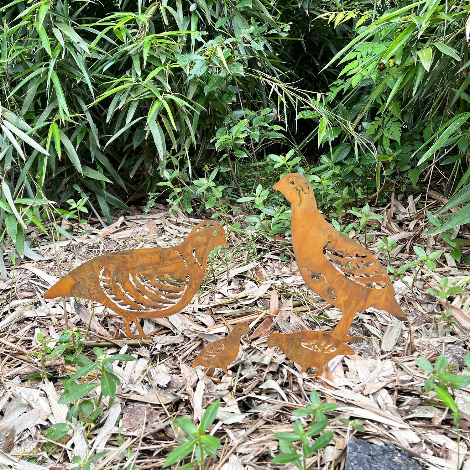 4PCS Rusty Partridge Family Decorative Garden Stakes, Metal Birds Yard