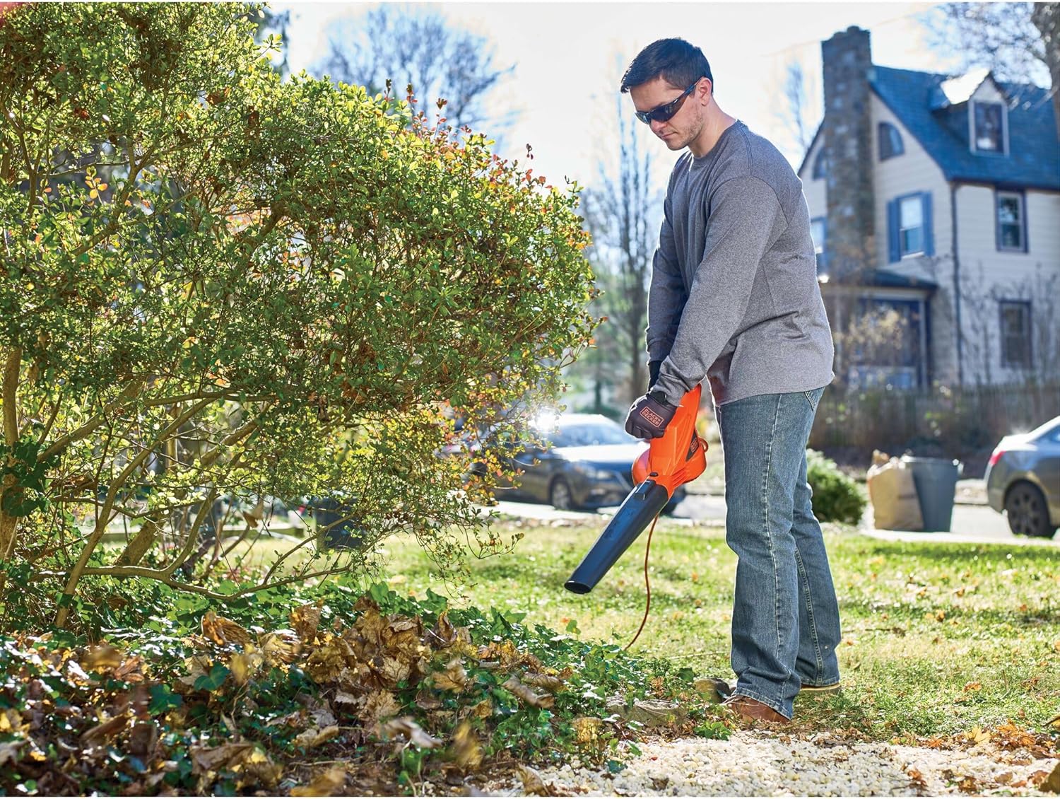 BLACK+DECKER Electric Leaf Blower, Handheld Blowers for Lawn Care, Lig