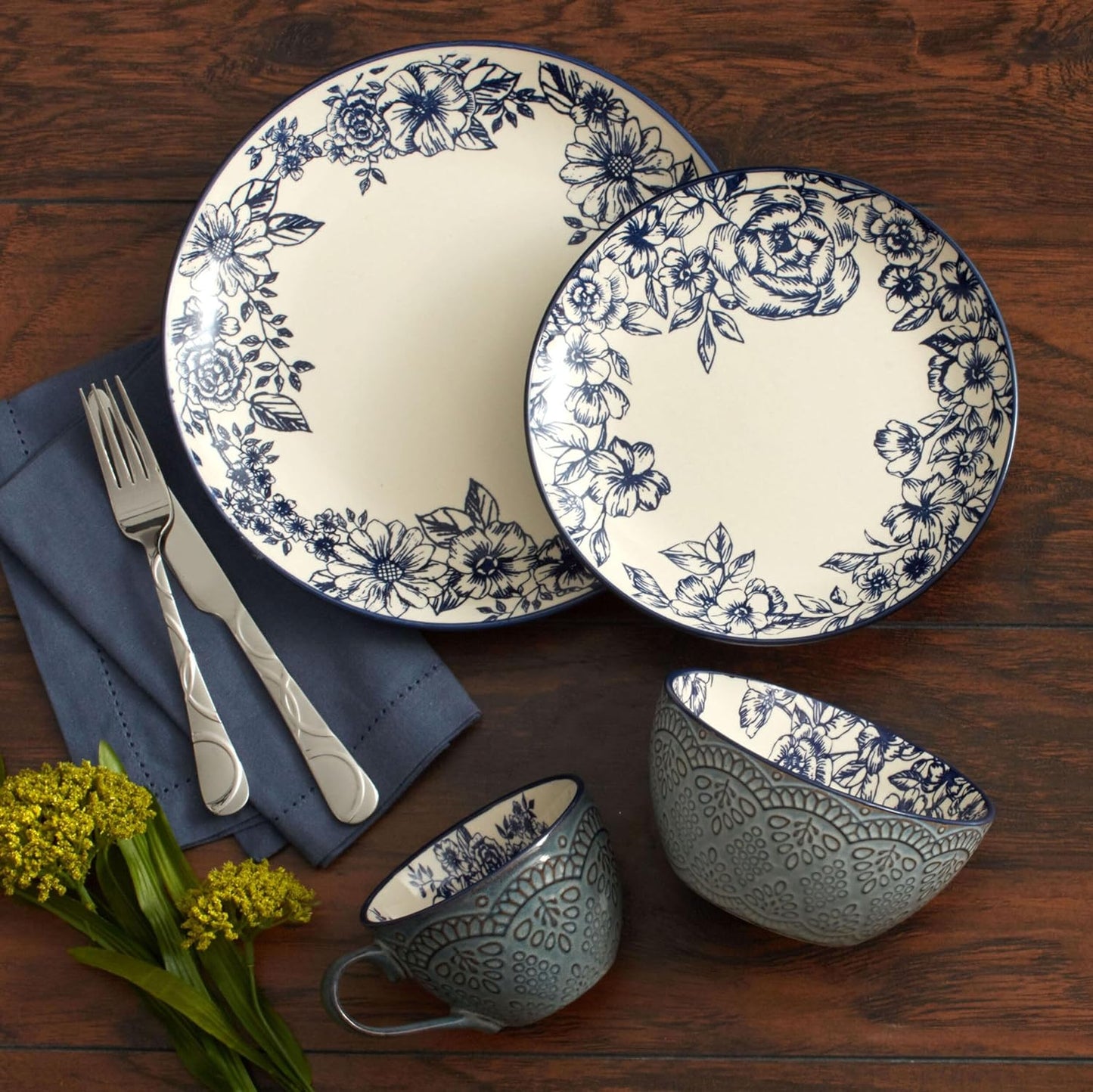 Pfaltzgraff Gabriela Blue 16-Piece Dinnerware Set, Service for 4, Dura