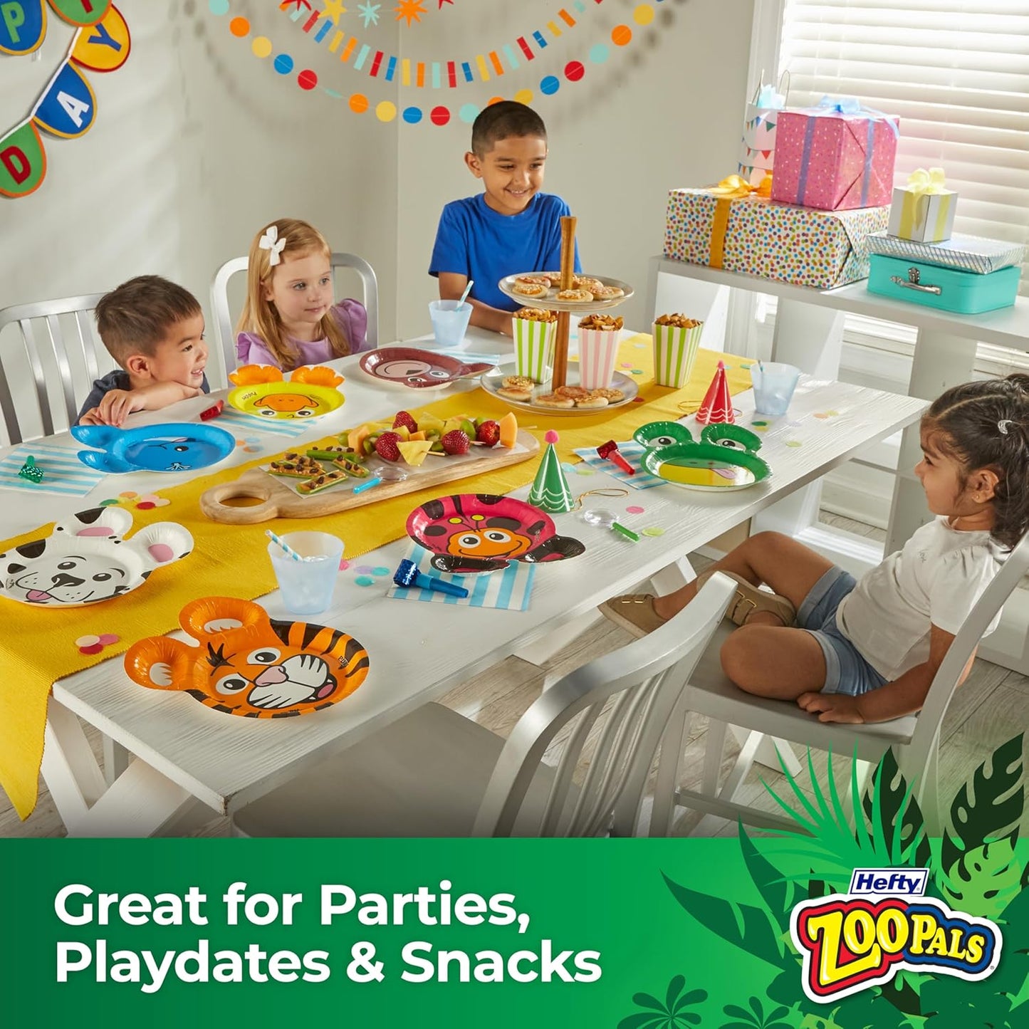 Hefty Zoo Pals Party Edition Paper Plates for Kids, Assorted Animal Designs, 7.75 Inches with Two Dipping Compartments, Multi-Color, 20 Count