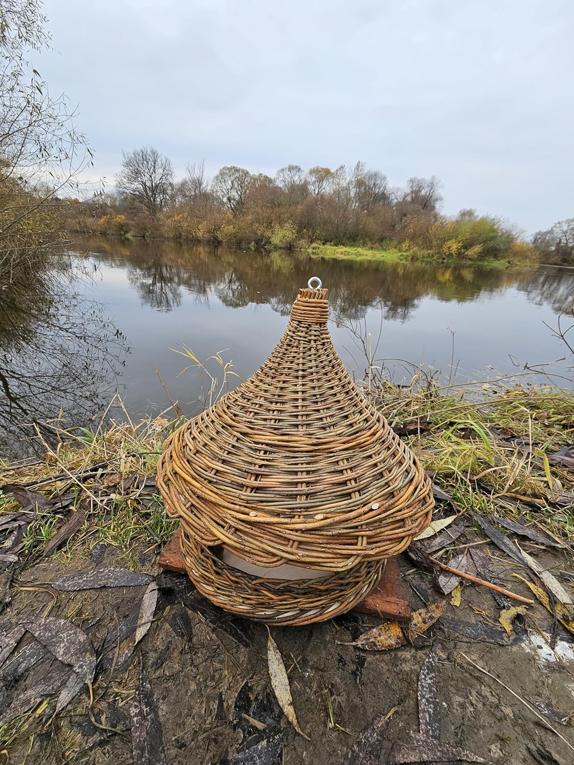 Handmade Wicker Bird Feeder with Roof 15 x 14.6 in – Rustic Willow Hanging Garden Feeder for Patio, Balcony and Yard