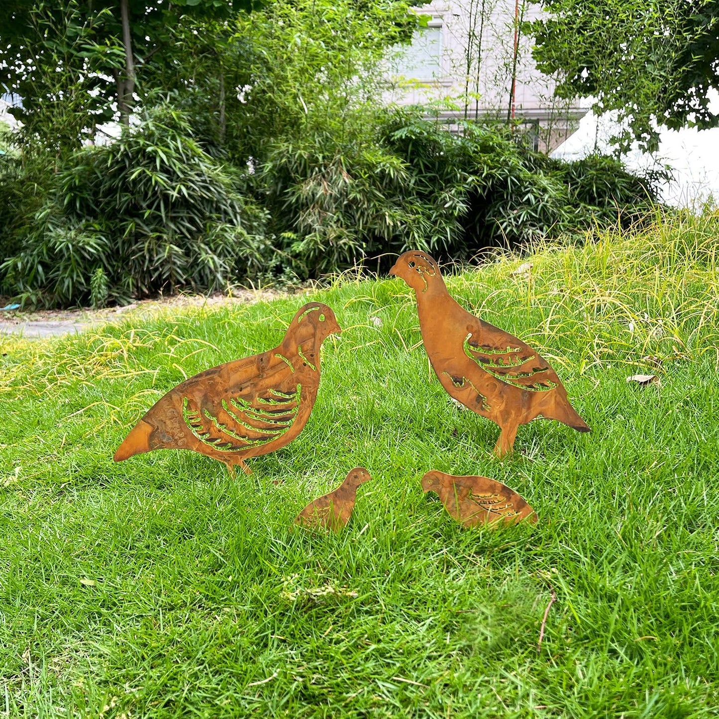 4PCS Rusty Partridge Family Decorative Garden Stakes, Metal Birds Yard