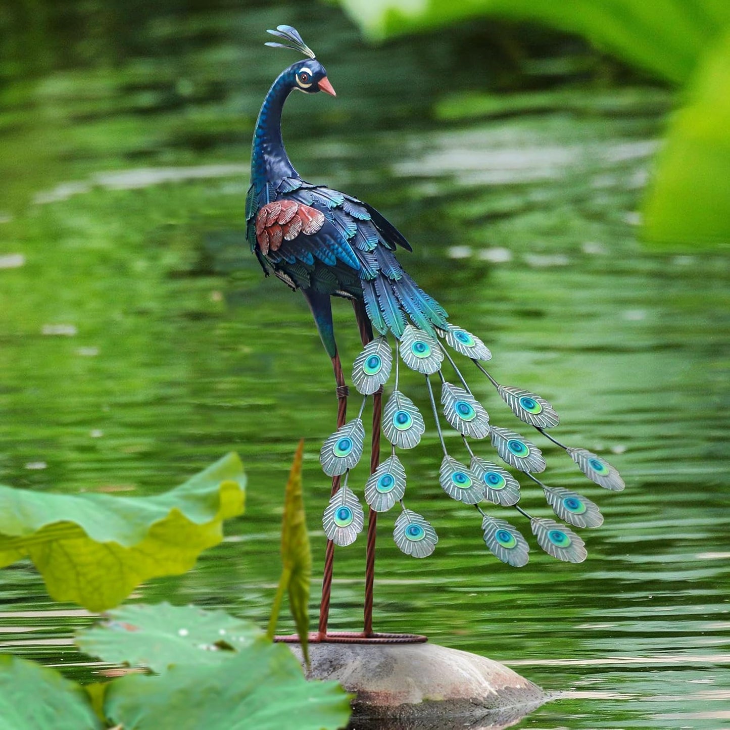 chisheen Garden Decor Outdoor Statues, Metal Peacock Decor for Outside, Garden Art Sculptures Standing for Patio Yard Lawn Home Decorations, Set of 2