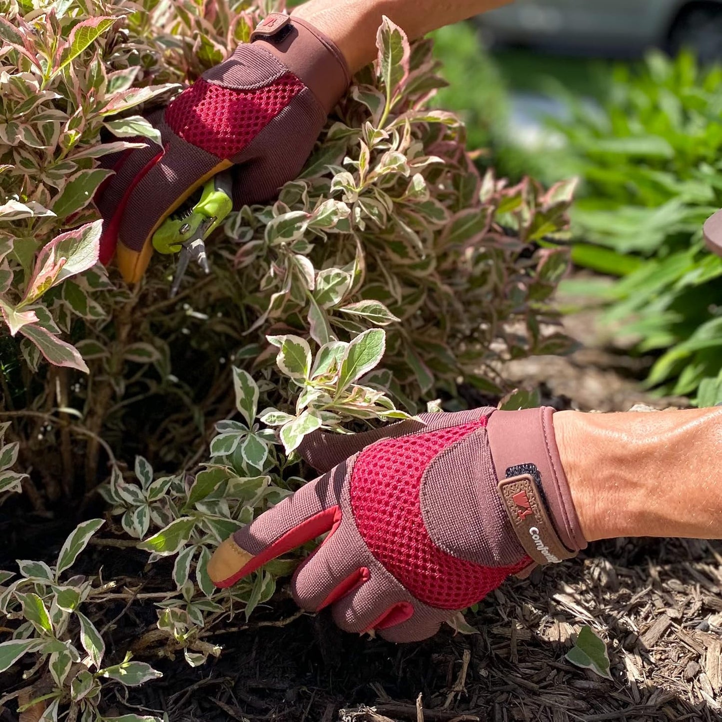 Wells Lamont Women's Breathable ComfortHyde Leather Hybrid Work Gardening Gloves, Small (7872S), Red