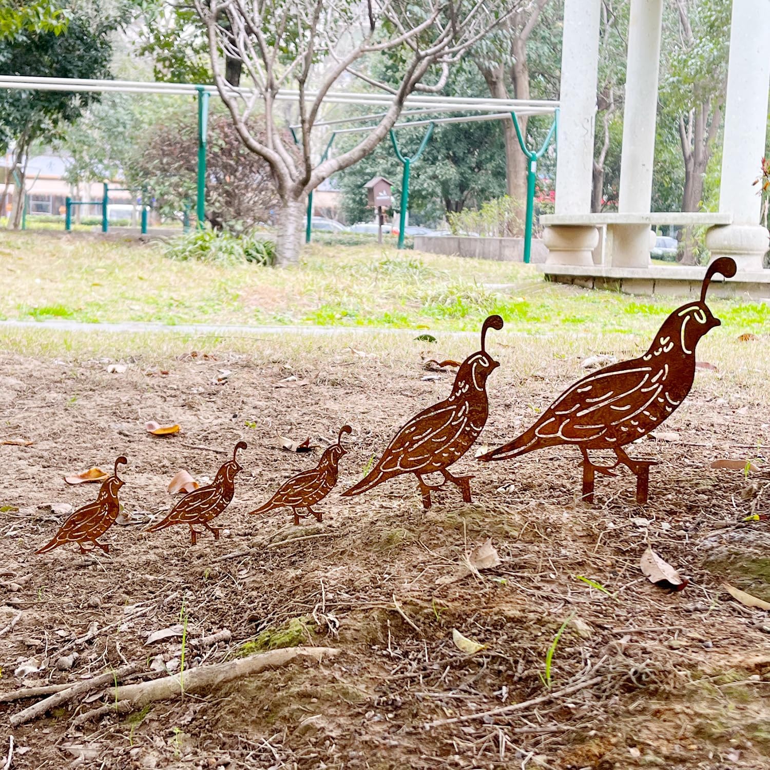5PCS Rusty Quail Family Decorative Garden Stakes, Metal Birds Yard Dec